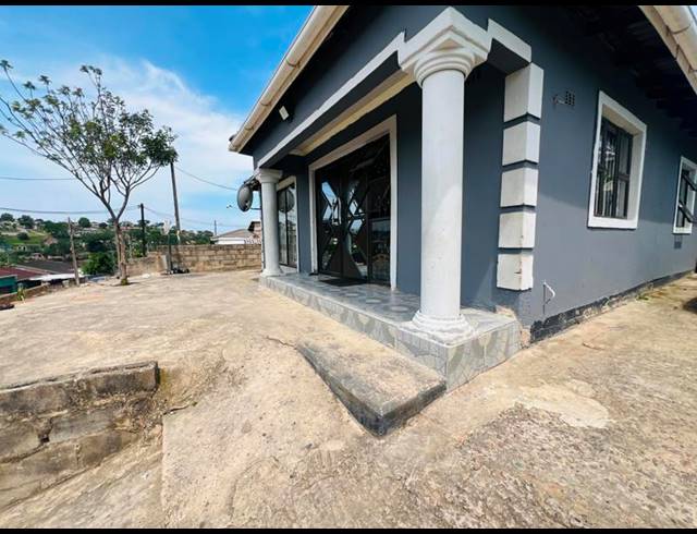 4 BEDROOM HOUSE FOR SALE IN UMLAZI Y